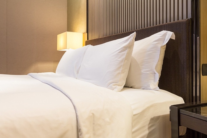 مزایای استفاده از بالش‌های هتلی در خواب بهتر و راحت‌تر